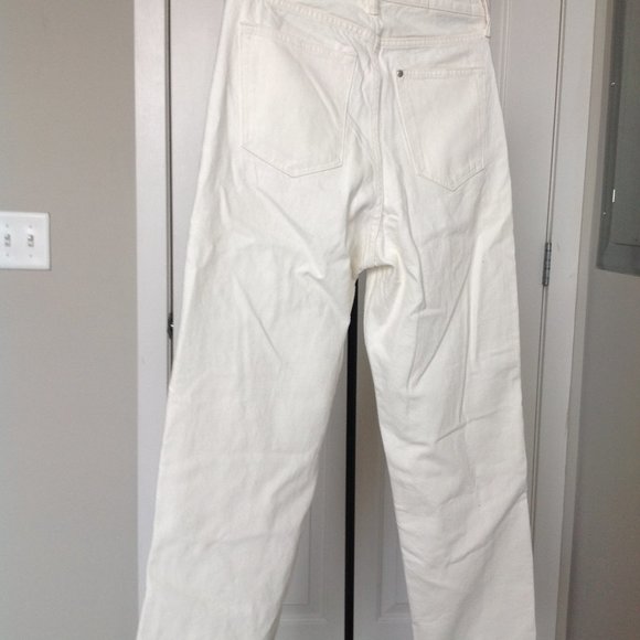 White Cream Loose Fit Coupe Ample Jean - Picture 4 of 6